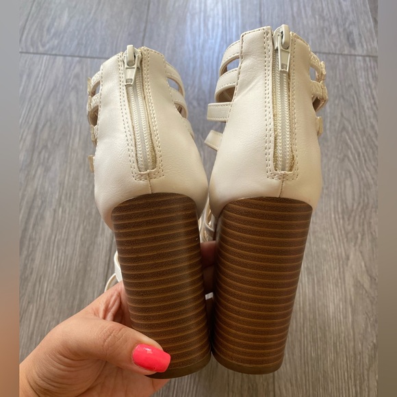 Charlotte Russe white strap block heels - Picture 2 of 6
